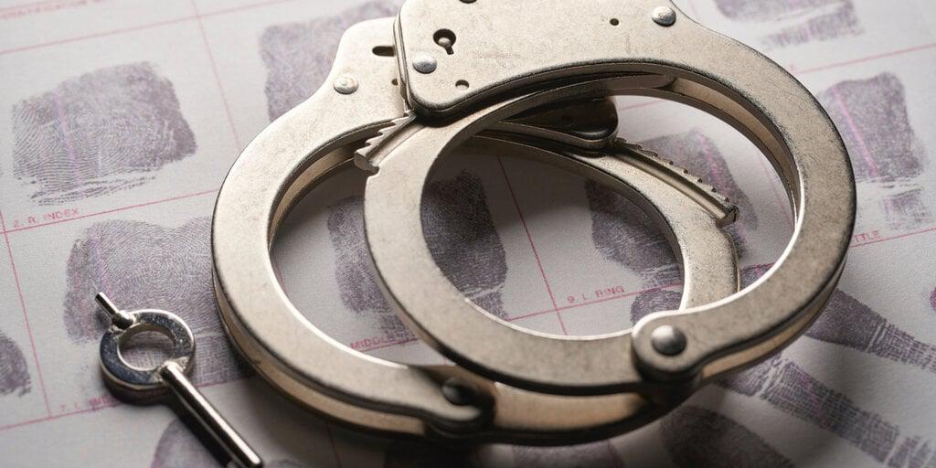 泰国警方突袭五家加密货币公司,逮捕11人以打击非法活动